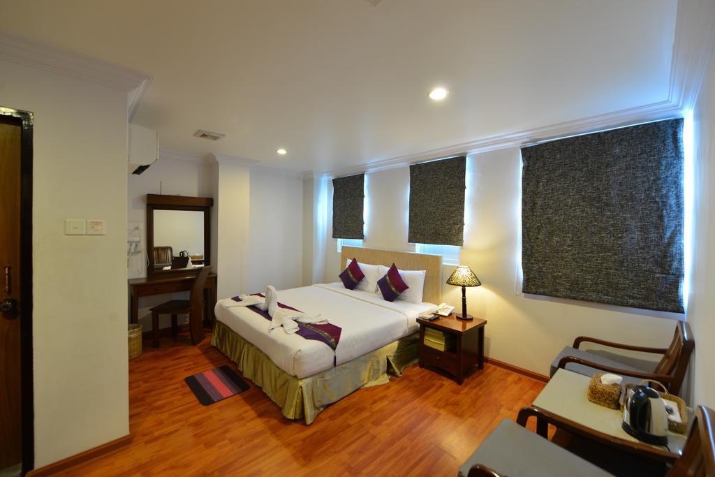 Hotel K Yangon Bagian luar foto