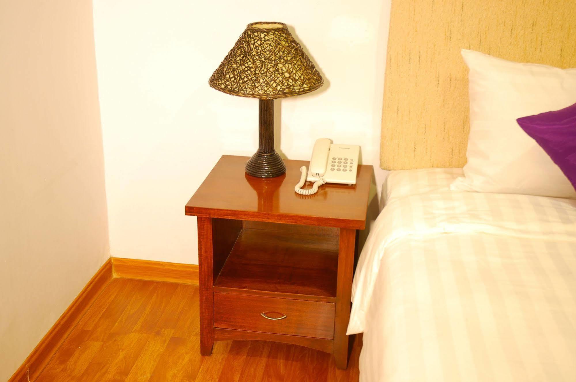 Hotel K Yangon Bagian luar foto
