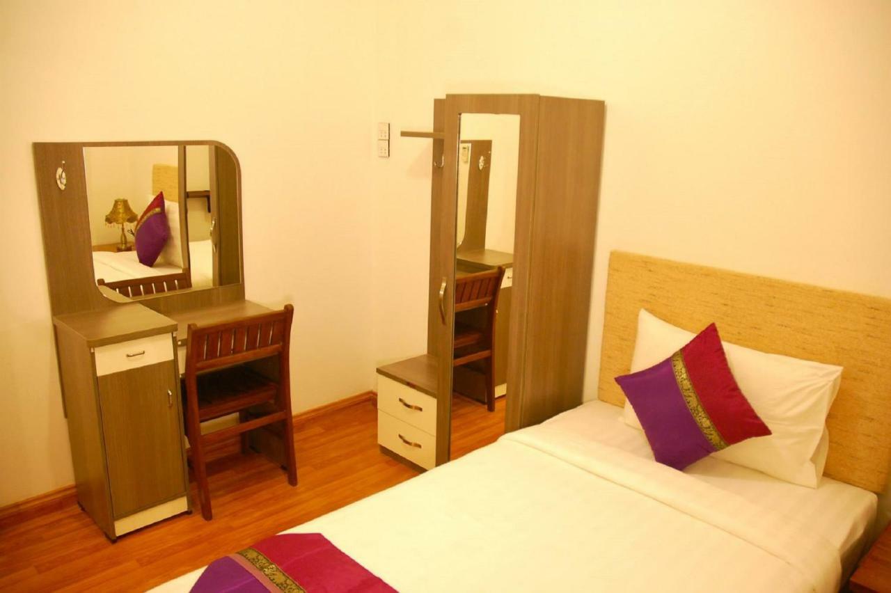 Hotel K Yangon Bagian luar foto